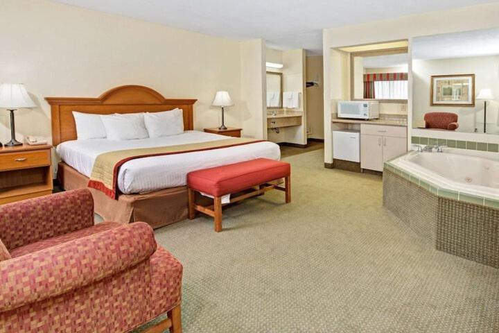 Hotel Baymont By Wyndham Indianapolis Zewnętrze zdjęcie