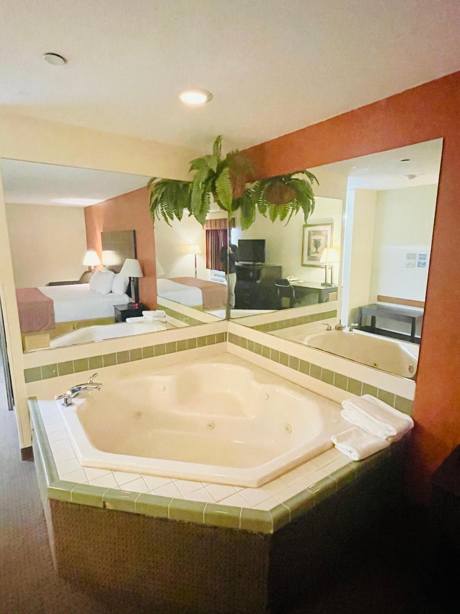 Hotel Baymont By Wyndham Indianapolis Zewnętrze zdjęcie